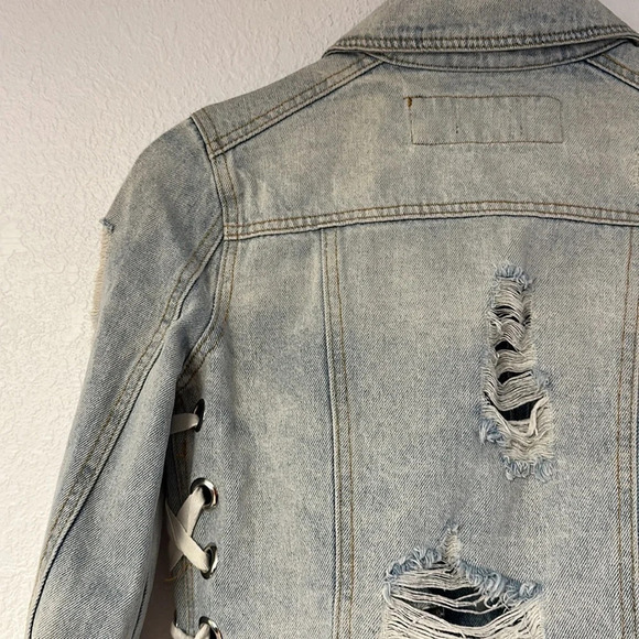 POL light wash, cropped, distressed, denim, jean jacket, size small - Picture 11 of 11